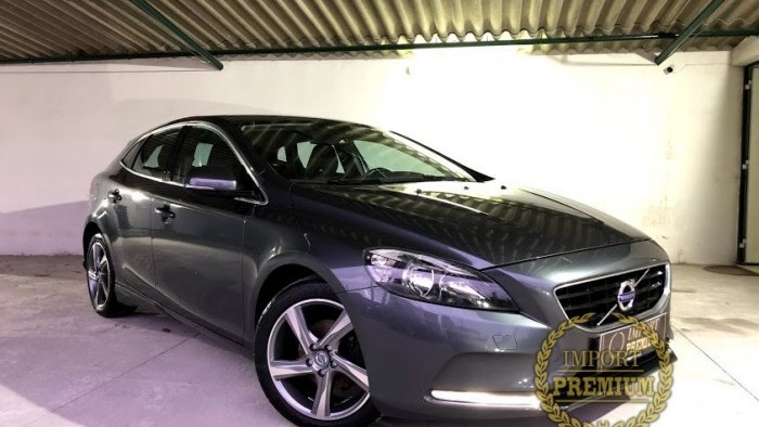 Volvo V40 D2 Momentum Sport