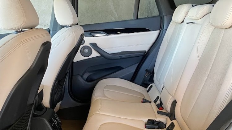 BMW S&eacute;rie X - X1 16d sDrive Line Sport