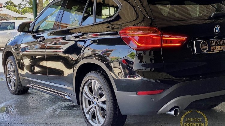 BMW S&eacute;rie X - X1 16d sDrive Line Sport