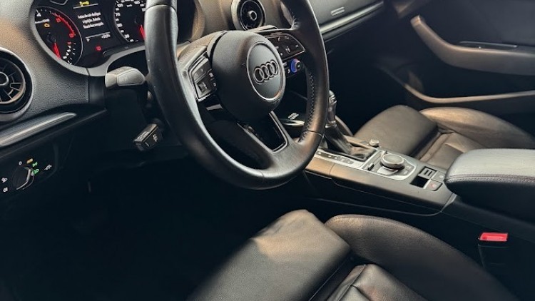 Audi A3 Limousine 1.6 TDi Kit RS3