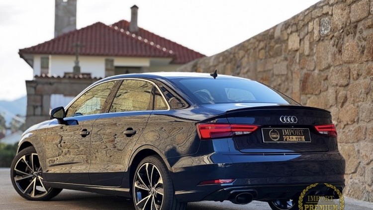 Audi A3 Limousine 1.6 TDi Kit RS3