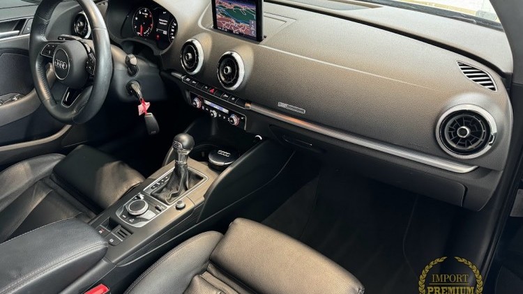 Audi A3 Limousine 1.6 TDi Kit RS3