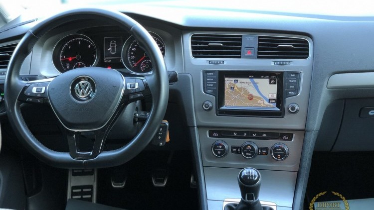 Volkswagen Golf VII Highline 1.6 TDi 110cv RESERVADO