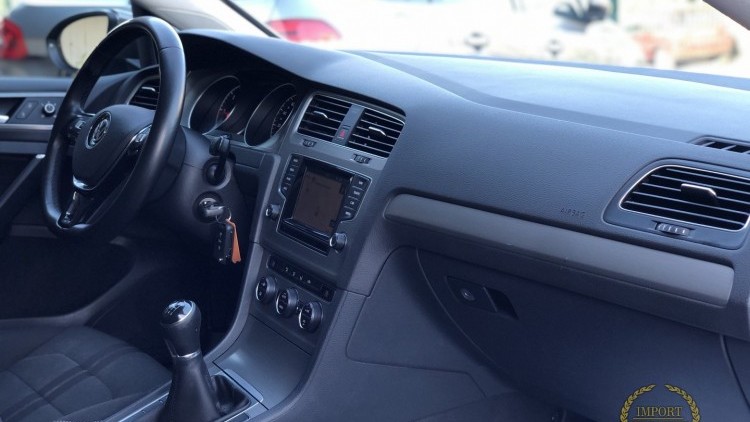 Volkswagen Golf VII Highline 1.6 TDi 110cv RESERVADO