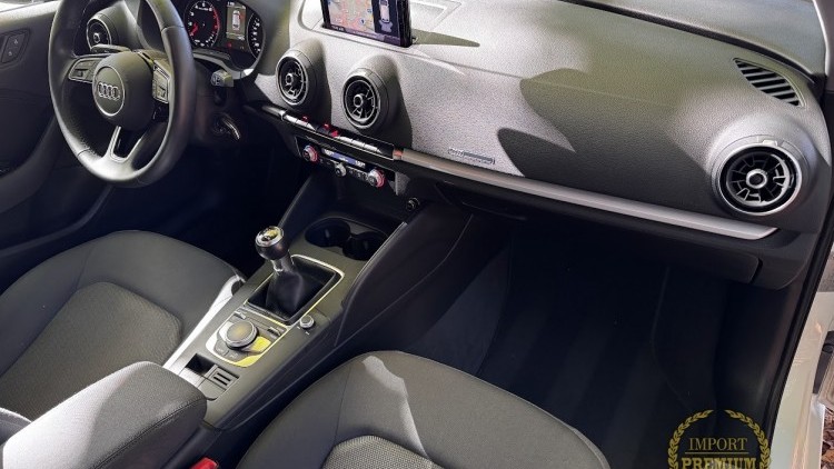 Audi A3 Sportback 30 TFSI Look S3