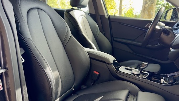 BMW S&eacute;rie 2 - 218 i Gran Coupe Pack M interior