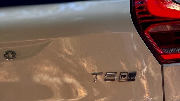 Volvo XC40 1.5 T5 PHEV R-DESIGN