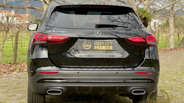 Mercedes-Benz Classe GLA 250 e Pack AMG / Pack NIGHT