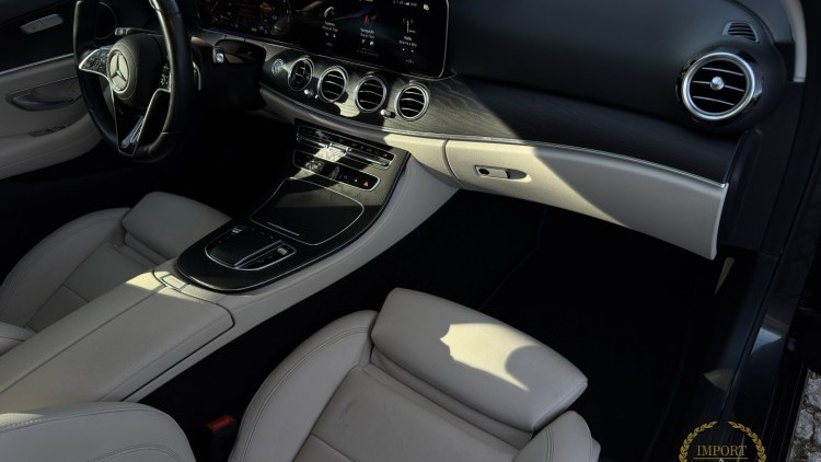 Mercedes-Benz Classe E 300 de T Avantgarde