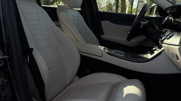 Mercedes-Benz Classe E 300 de T Avantgarde
