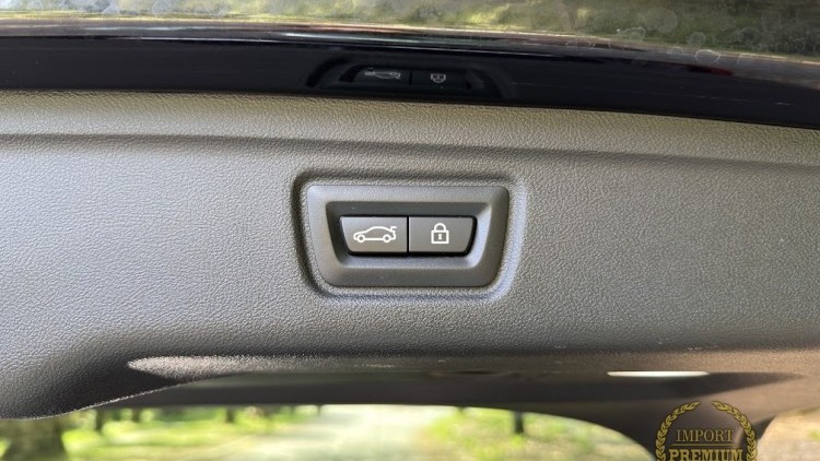 BMW S&eacute;rie 3 - 320 e Touring Pack M Full Extras