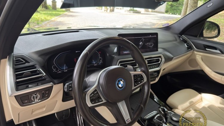 BMW S&eacute;rie X - X3 30e xDrive Pack M
