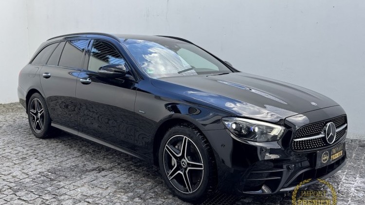 Mercedes-Benz Classe E 300 de T AMG / PACK NIGHT