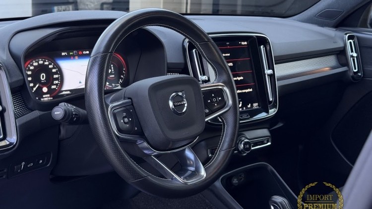 Volvo XC40 1.5 T4 PHEV R-DESIGN