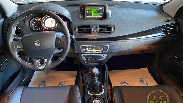 Renault M&eacute;gane Sport Tourer 1.5 DCI 110cv BOSE EDITION