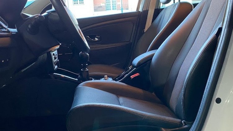 Renault M&eacute;gane Sport Tourer 1.5 DCI 110cv BOSE EDITION