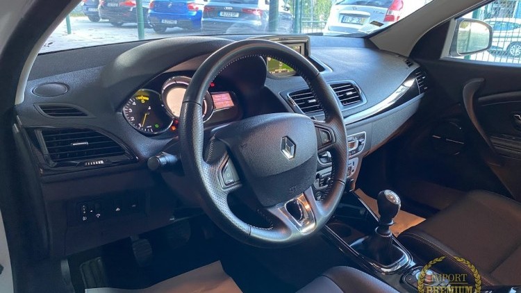 Renault M&eacute;gane Sport Tourer 1.5 DCI 110cv BOSE EDITION