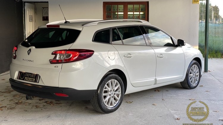 Renault M&eacute;gane Sport Tourer 1.5 DCI 110cv BOSE EDITION