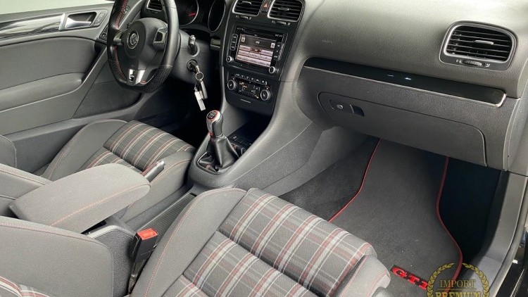 Volkswagen Golf 2.0 GTI