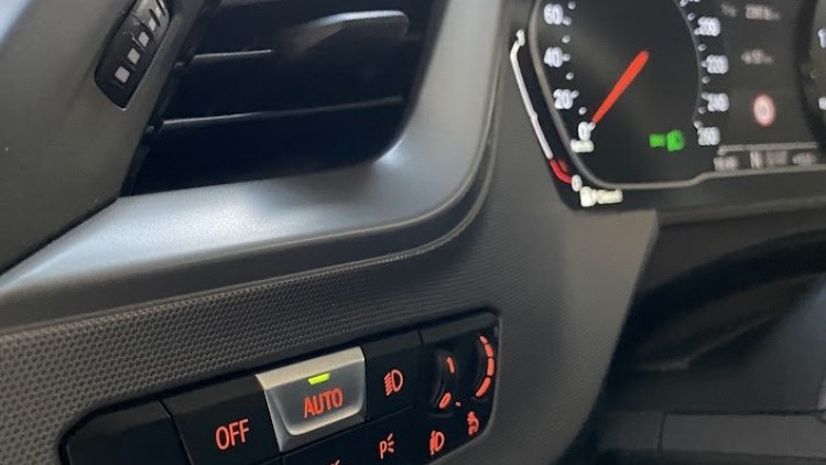 BMW S&eacute;rie 1 - 116 d Sport